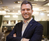 Martin Schrödl ist Hotelmanager im neuen MAXX by Steigenberger Hotel Vienna © Marcus Schwebler