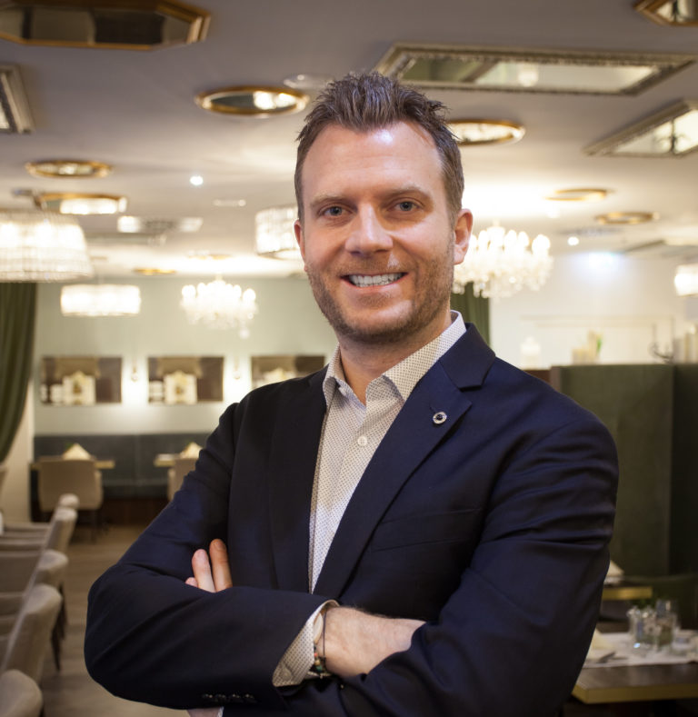 Martin Schrödl ist Hotelmanager im neuen MAXX by Steigenberger Hotel Vienna © Marcus Schwebler